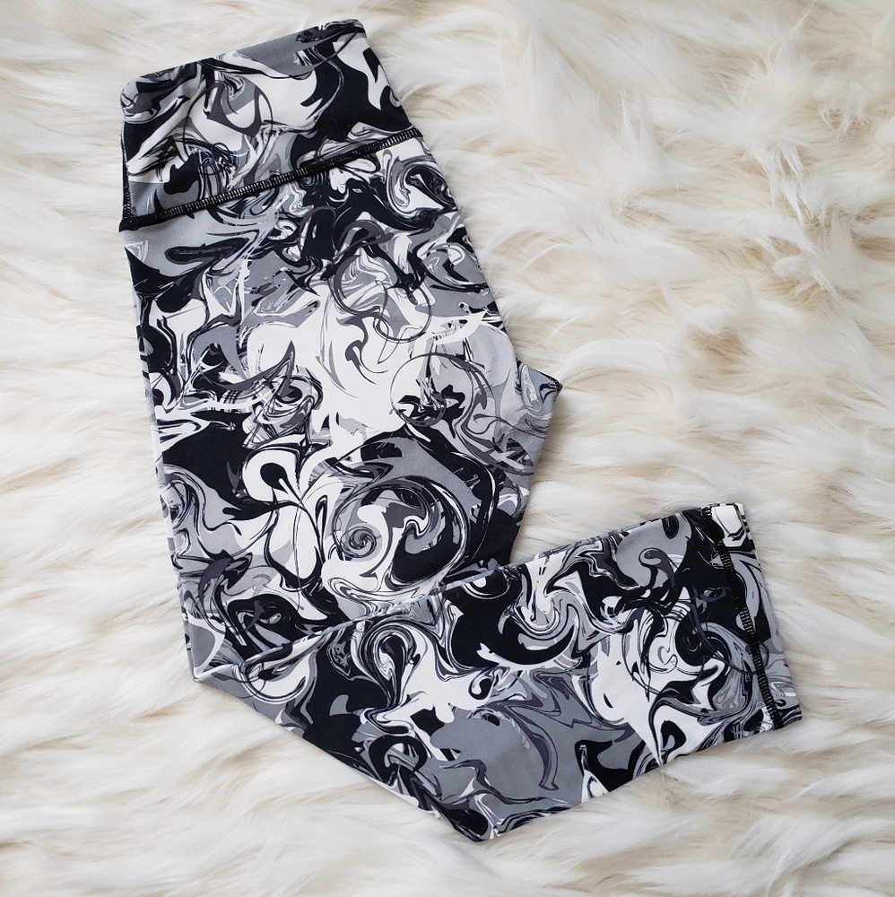 Reebok workout capris